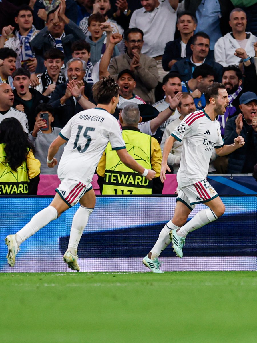 realmadrid's tweet photo. Mi móvil me dice que no tengo espacio en la memoria.
Que estas fotos tienen demasiada calidad.

¿Os pasa lo mismo? https://t.co/Lyi5d5rl6x
