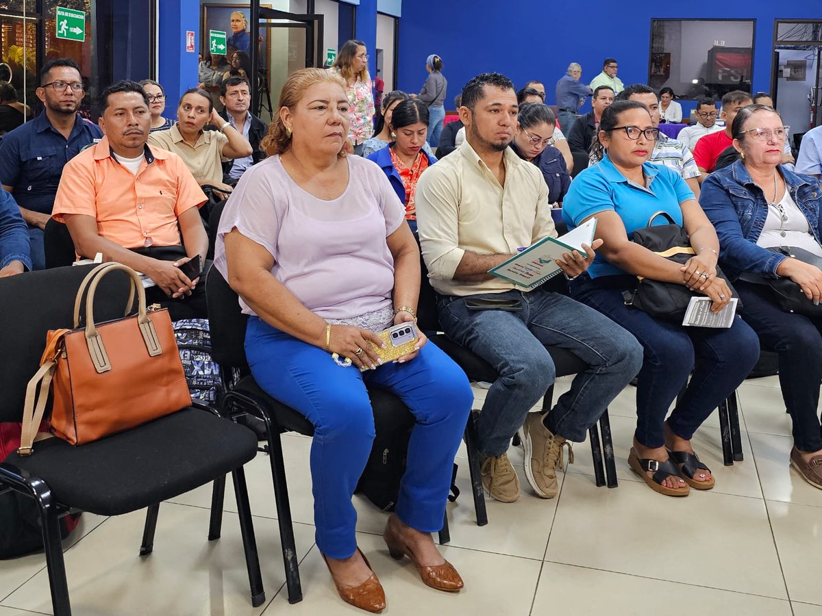 CanDigital2's tweet photo. El MINED desarrolla un encuentro presencial y virtual para compartir experiencias y avances de la educación primaria y secundaria a distancia en el campo, fortaleciendo las oportunidades y espacios de aprendizaje para las familias de las comunidades rurales de Nicaragua. https://t.co/X8NZn6LKiX