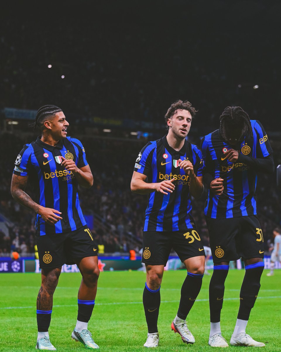Inter's tweet photo. Vamos a bailar! 🕺🕺🕺 https://t.co/vRa1FcgEag