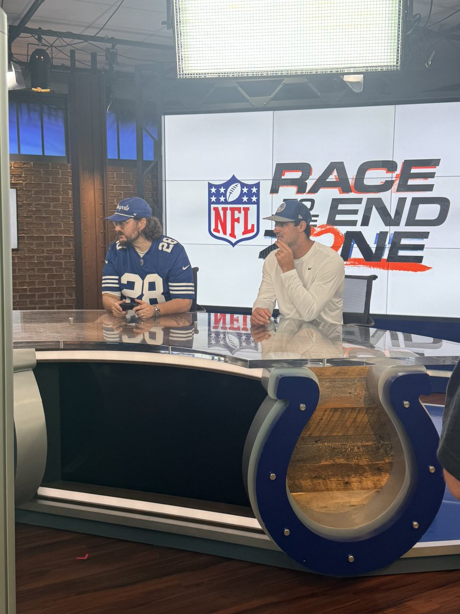 I_AM_WILDCAT's tweet photo. I got to do a sick collab with the NFL and Colts and be featured in a video on the official NFL YouTube channel. 

Lucky to get to do cool things with my favorite football team. 

WILDCAT vs Daniel Jones. IRL vs Video Games.

Video link in replies. https://t.co/ey5VIKkGLJ