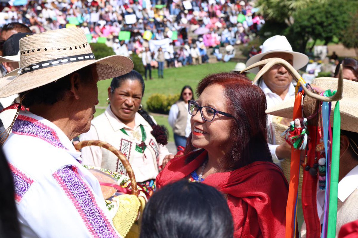 Letamaya's tweet photo. Reconocemos la decisión de la #SCJN de validar la entrega de al menos el 10% de los recursos del #FAIS a pueblos y comunidades indígenas y afromexicanas.
Esta resolución fortalece la validación de sus derechos, su autonomía y la capacidad de administrar directamente los recursos para impulsar obras de infraestructura social que respondan a sus necesidades, avanzando hacia un México con mayor justicia social y #bienestar. 👏🏼👏🏼👏🏼