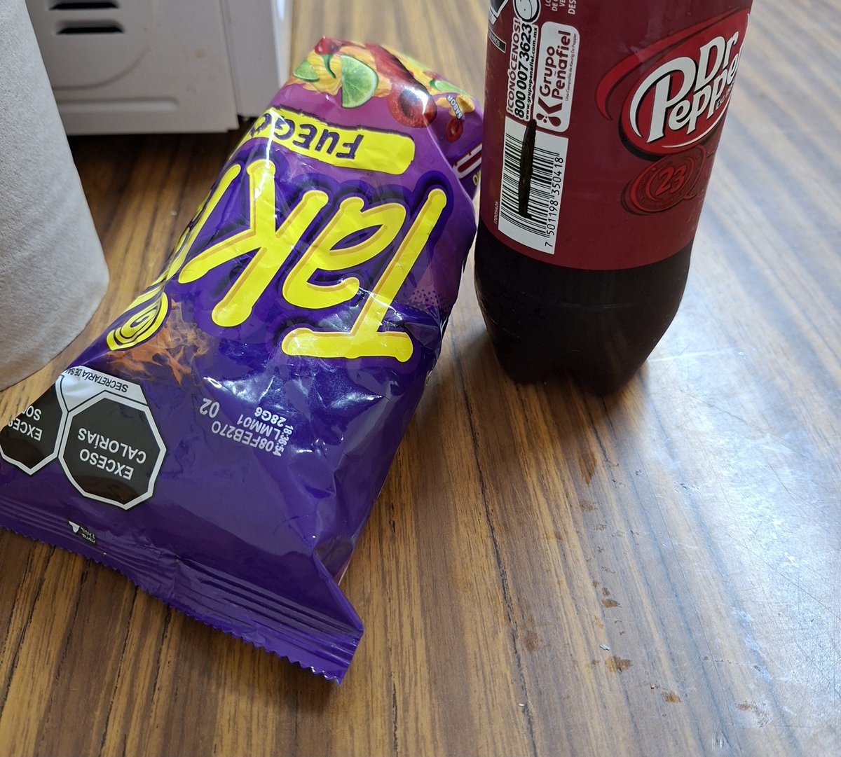 nicottiene's tweet photo. Lonche para aguantar 13 horas de chamba 🔥🗣 https://t.co/JiRWijLIFs