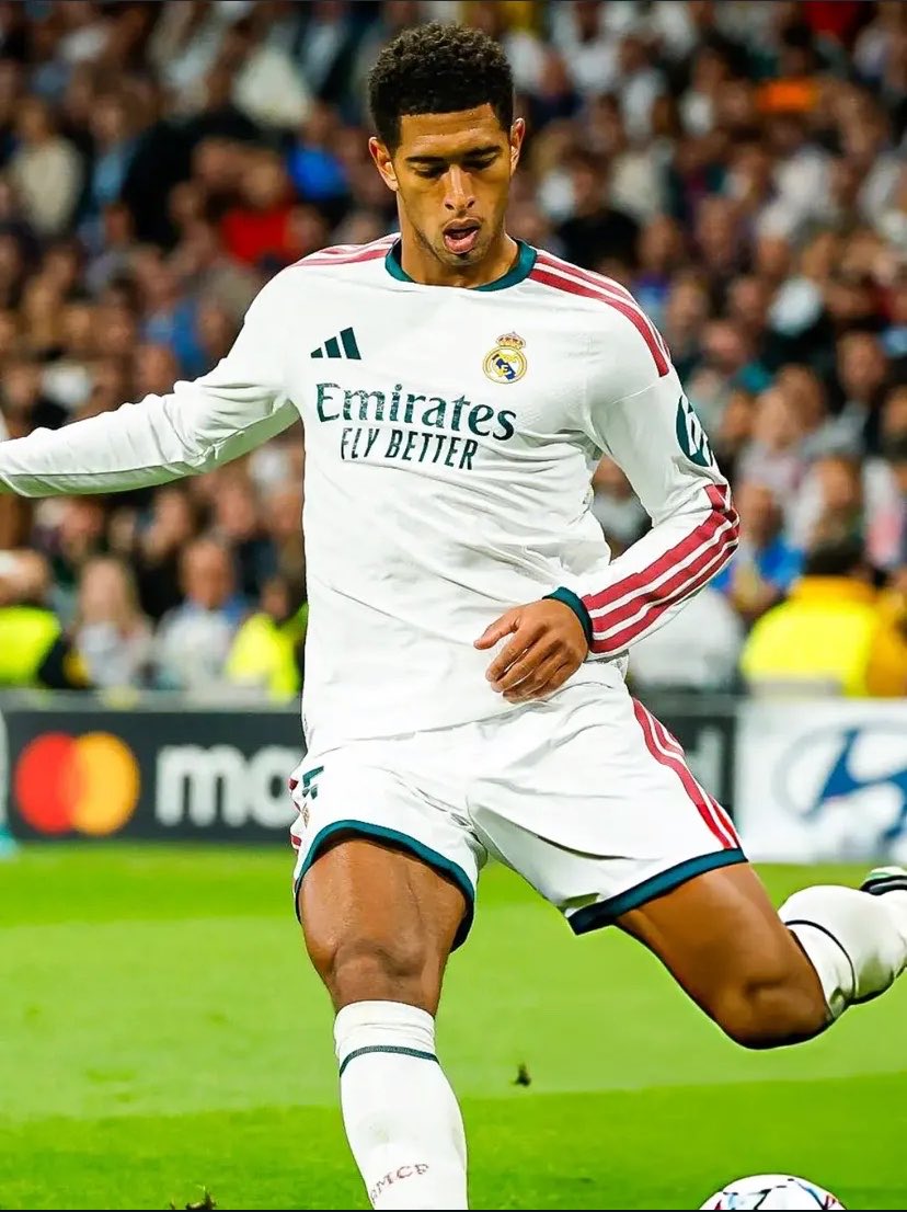 Bllingham_'s tweet photo. Champions league Night https://t.co/X67GSlIyOi