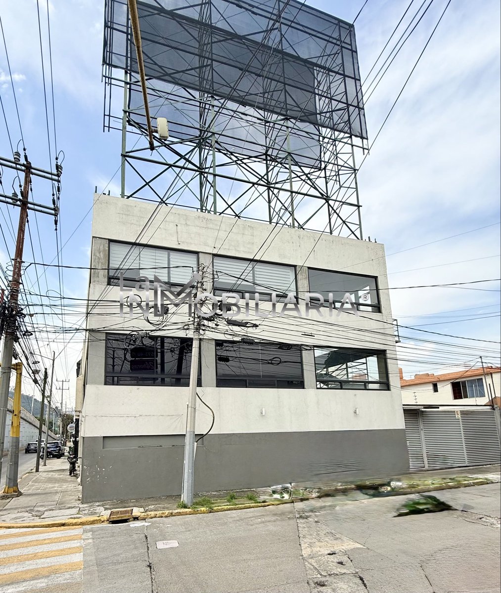 LAinMobiliaria9's tweet photo. #RENTA #Edificio #JardinesDeSanMateo #LomasVerdes #Naucalpan #EdoMex
💰 Renta mensual: $95,000 MXN
PÓLIZA JURÍDICA ⚖️
Un inmueble con características que permiten integrar diferentes actividades empresariales en una misma sede:
🏢 Dos Niveles de 135 m² cada uno
🚙 8 lugares de Estacionamiento
📦 Bodegas de 15 m² y 30 m²
⚡️ Energía Eléctrica Trifásica
💦 Cisterna de 15,000 litros
📍 Ubicación con conexión hacia importantes vialidades de Naucalpan
🏢 TU EMPRESA HA CRECIDO. ¿TUS INSTALACIONES TAMBIÉN?
Una alternativa para empresas que buscan combinar presencia comercial, espacios de trabajo y funcionalidad operativa.
📲 Agenda una visita y conoce el potencial de este inmueble para tu empresa.
#LAinMobiliaria ®
Donde el enfoque correcto se convierte en resultados reales.
Ubicado en Vía Adolfo López Mateos, esquina con Ailes, en Jardines de San Mateo, zona Lomas Verdes.
https://t.co/iZdSshiMnX