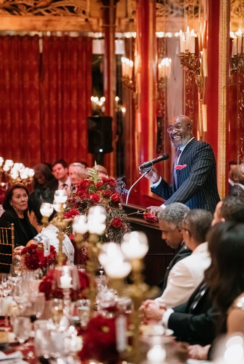 SphinxOrg's tweet photo. Our annual Carnegie Hall celebration kicked off Sphinx’s 30th anniversary year ✨

Before the concert, we honored Delroy Lindo, presented the Corporate Citizen Award to Carolina Jannicelli of JPMorgan Chase, and welcomed Randall Goosby to deliver remarks and a special performance. Then, Sphinx Virtuosi took the Carnegie Hall stage 💛

💬 Comment NEXT30 to be part of what comes next!

#Sphinx30