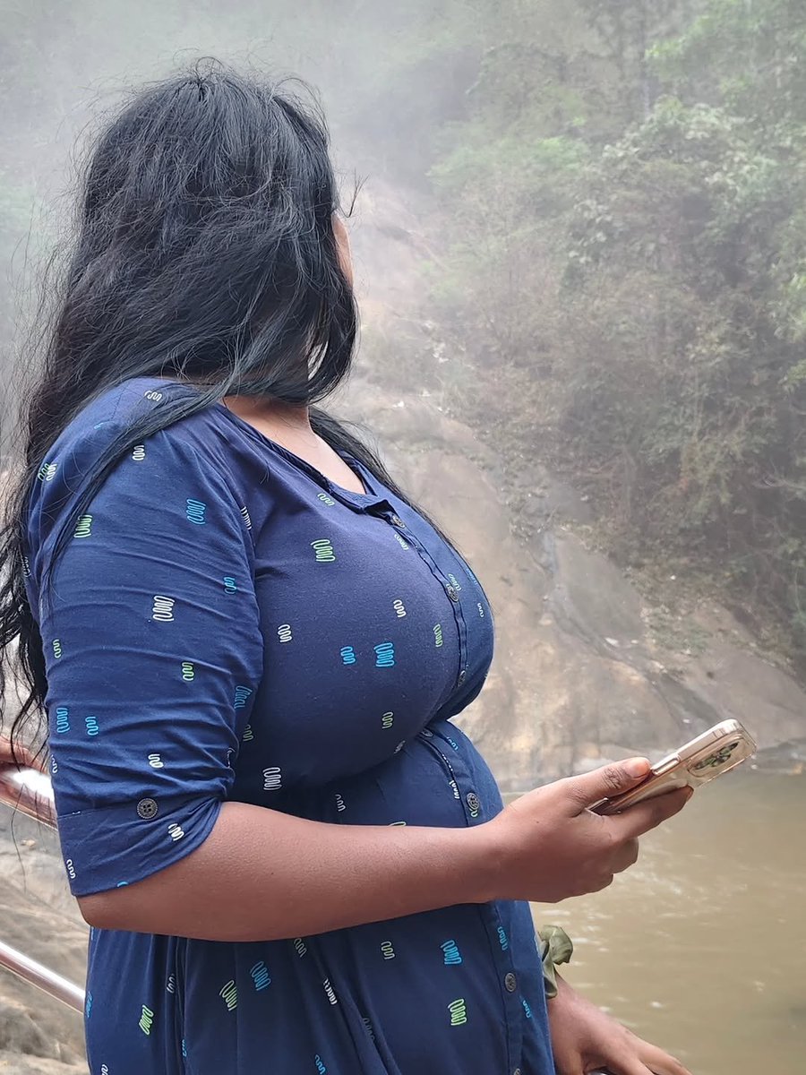 salemcallboy20's tweet photo. Follower oda anni nalla koluthu pona odambu molaiya vatchi kittu mood akkura thevidiya munda family ah hills ku trip poi Iruka intha munda anga nalla mood agi ava purusan kooda illama kolunthanukum serthu ommbi vittu Iruka intha item pundamava iva molaiya kulunga vittu okkanum https://t.co/GATPLzGDIX
