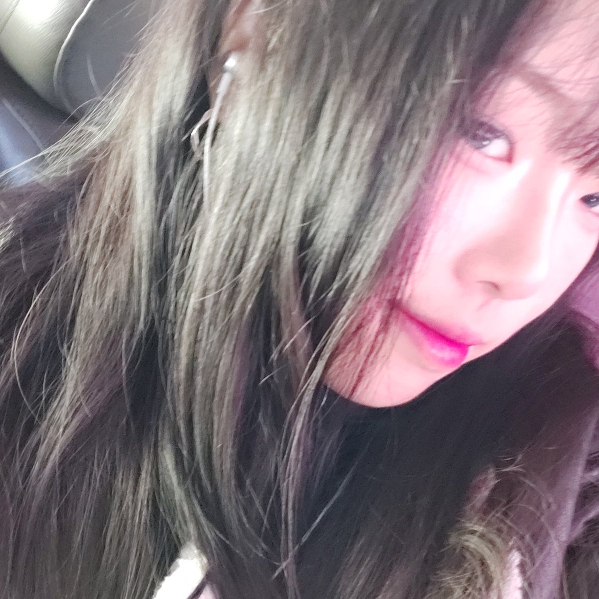 u_e_22's tweet photo. 이번에 아이폰사면 에어팟장만할래 
크~~ 존예녜~~ https://t.co/y46uSjNPR0