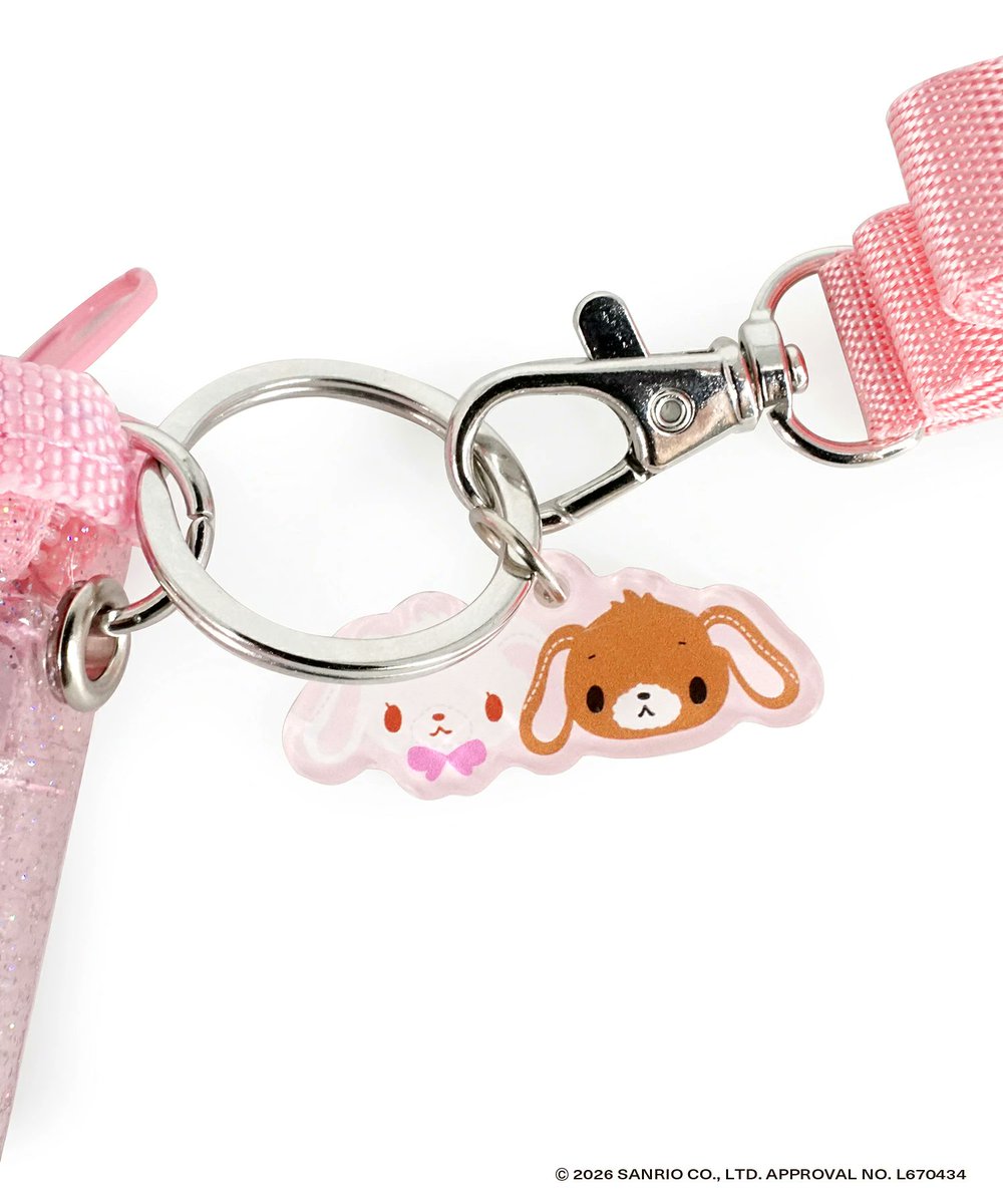 sanrio_oshikatu's tweet photo. ＼⚠️新商品📣🆕／
「サンリオキャラクターズ クリアウォレット」が登場🥹👛
キラキラのクリアラメ素材が可愛いし、チャーム付きなのもかわいい・・💖
10月下旬～末頃出荷予定で予約受付中🚚ぜひチェックしてみてね🙆‍♀️

🔗楽天：https://t.co/yjwp2zlKcX

🛒購入：全国の雑貨店、楽天市場「キャラクターランド はなはな」など
📝ラインアップ：
サンリオキャラクターズ クリアウォレット（全3種）…各2,090円（税込み）

#サンリオキャラクターズ #クリ��ウォレット #pr