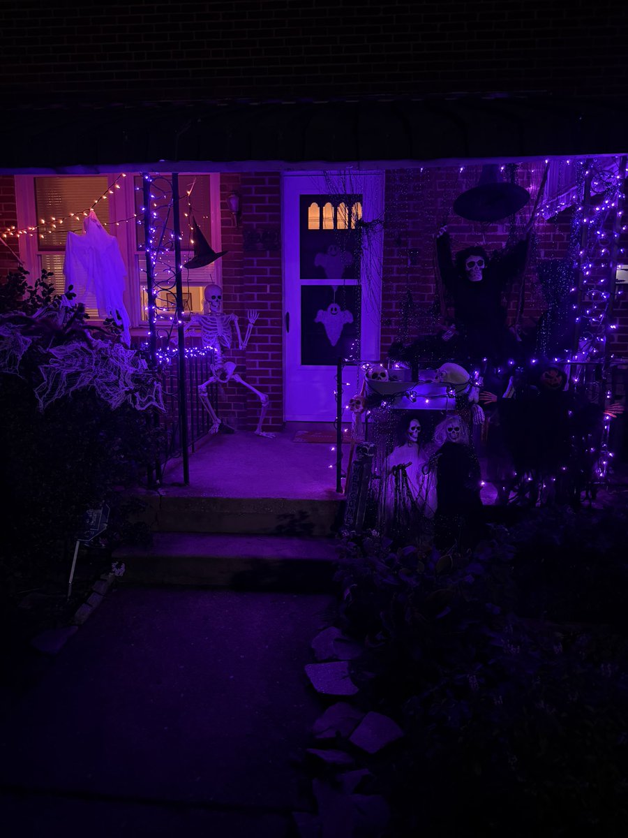 mindlessgarbage's tweet photo. pretty solid for round one 🎃👻💀 https://t.co/PhhbQy7Uop