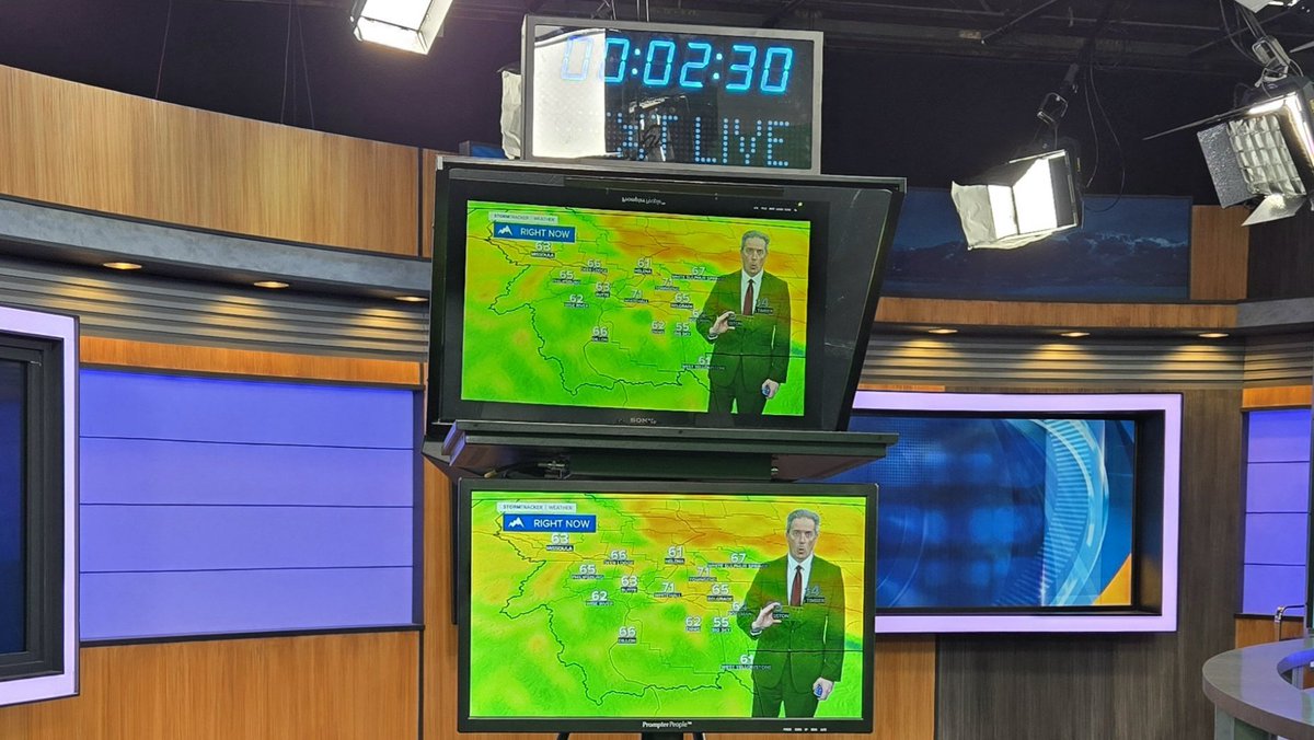 JasonStiff's tweet photo. When you're 2:30 away from your live weather forecast, but you look at yourself in front of the temperature map, and you're not sure if you're alive, or you're fading into the world of the undead.

#Montana #live #alive #undead #fadeaway #Wednesday #TV #weather #TVweather #TVnews https://t.co/BNSzWnTDYD