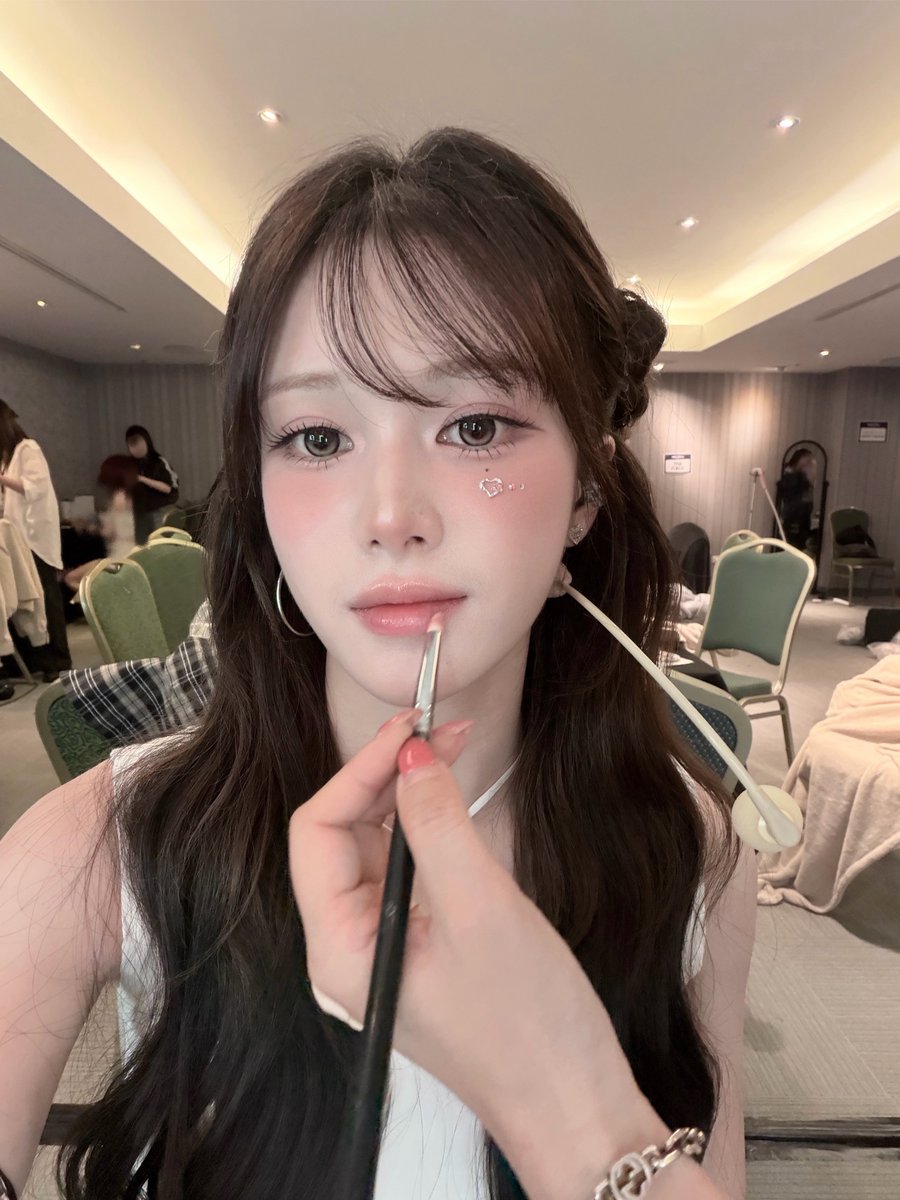 tripleSObjekts's tweet photo. 261022 | Mayu Room update 

Yum yum https://t.co/1k8s3rH7xz