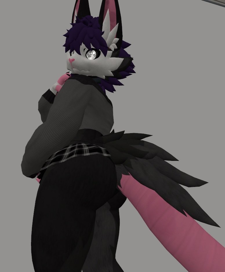 PossumNova's tweet photo. Heyy what are you doing down there hm? https://t.co/6OzZ1Pc42N
