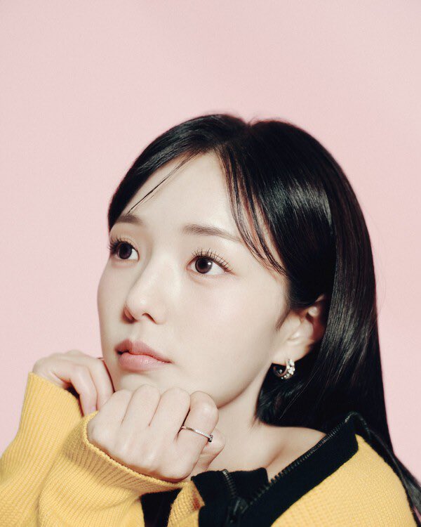 sportsqnews's tweet photo. [인터뷰Q-채수빈]
채수빈의 오랜 고민, '나를 충전해줘'로 찾은 답

📌 https://t.co/f1JeYWSLhf https://t.co/orTMjiRljb
