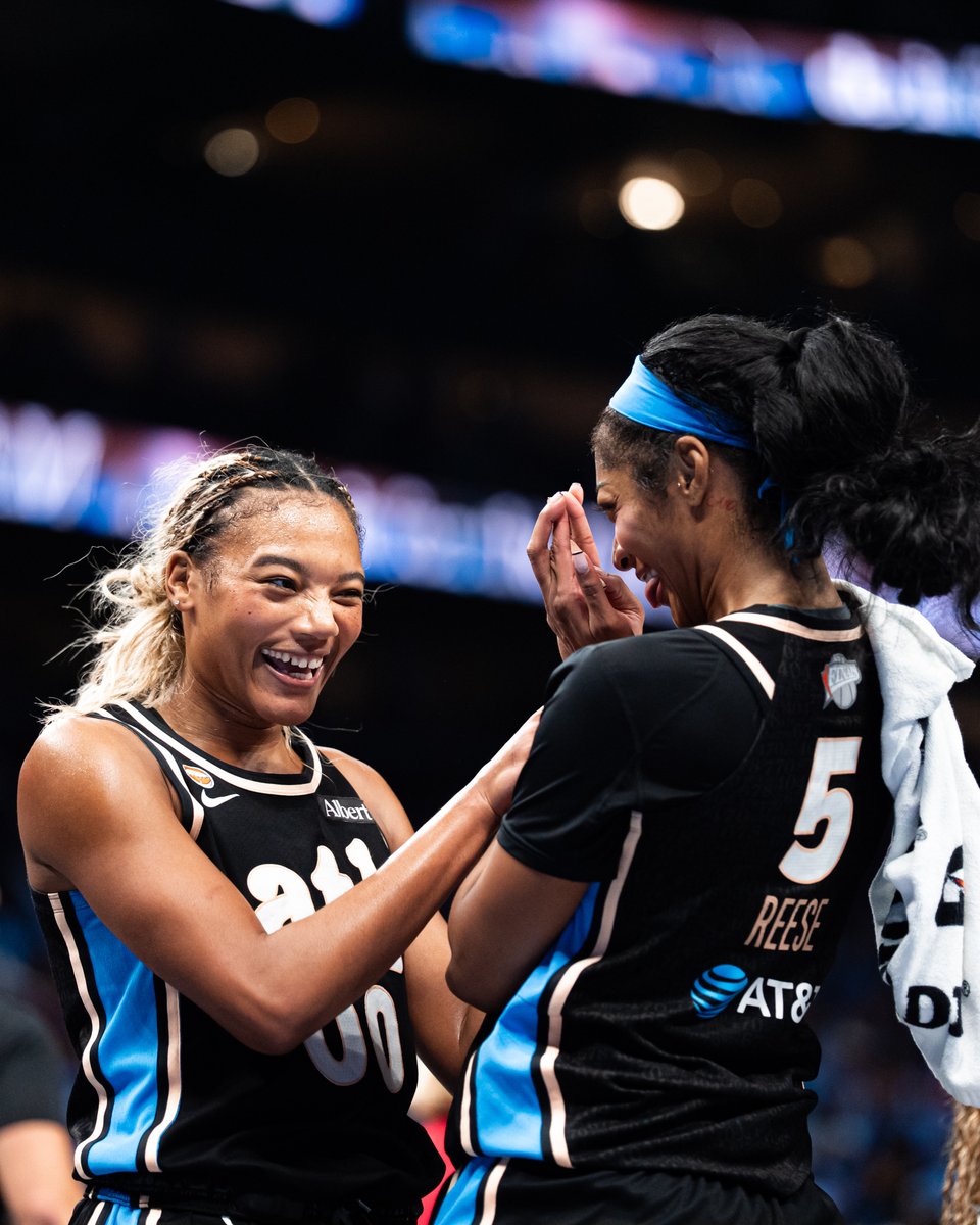 AtlantaDream's tweet photo. IT FEELS SO GOOD TO BE HOME 🙌

THAT'S ANOTHER DUB, ATL! PUT 'EM IN THE CHAT 🅰️ https://t.co/KuM42pU7KZ
