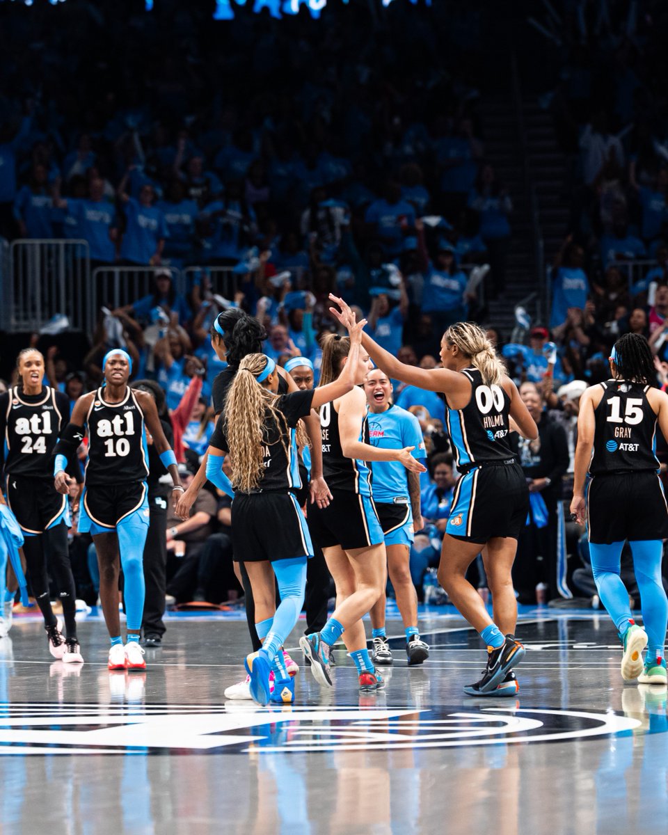 AtlantaDream's tweet photo. IT FEELS SO GOOD TO BE HOME 🙌

THAT'S ANOTHER DUB, ATL! PUT 'EM IN THE CHAT 🅰️ https://t.co/KuM42pU7KZ