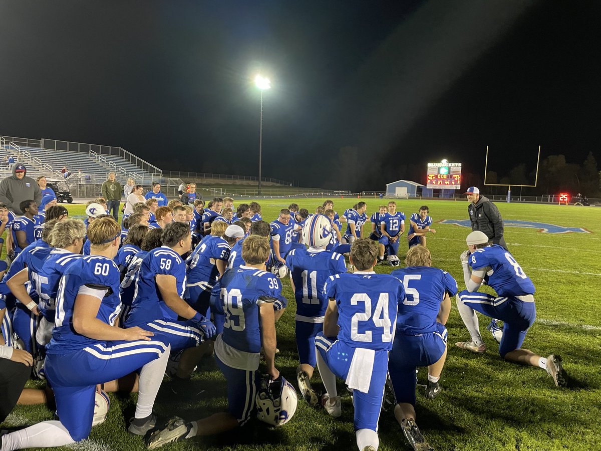 BluejacketFB's tweet photo. Thank you seniors! https://t.co/bIiRsOe1KH