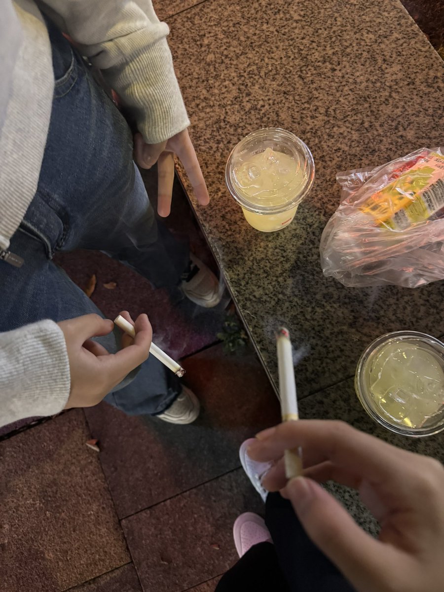 annnhw331's tweet photo. puff puff #cigtwt https://t.co/x1UyzjYlmj