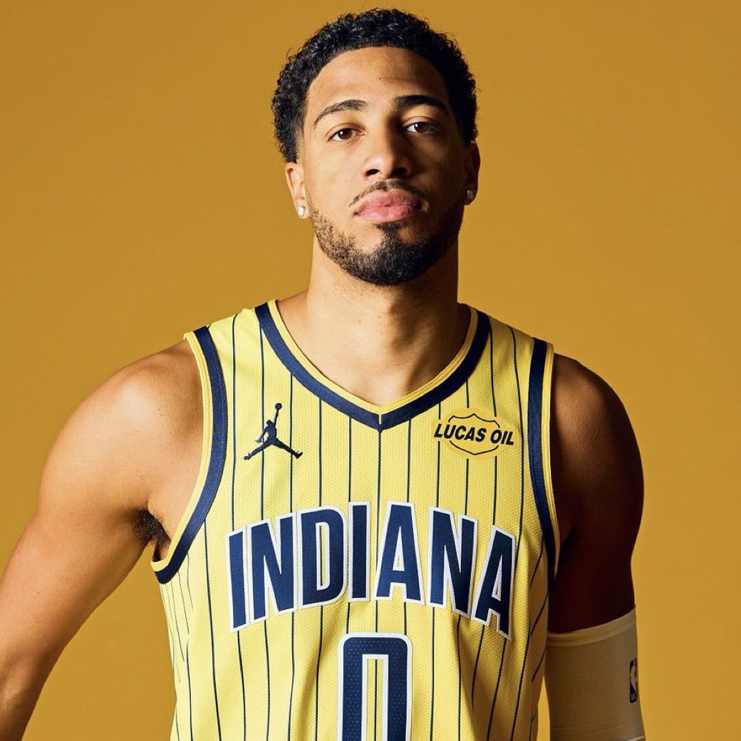 TheHoopCentral's tweet photo. TYRESE HALIBURTON TONIGHT:

23 POINTS
12 ASSISTS 
8/15 FGM
34 MINUTES 

HE’S BACK. https://t.co/VXzToYuyin