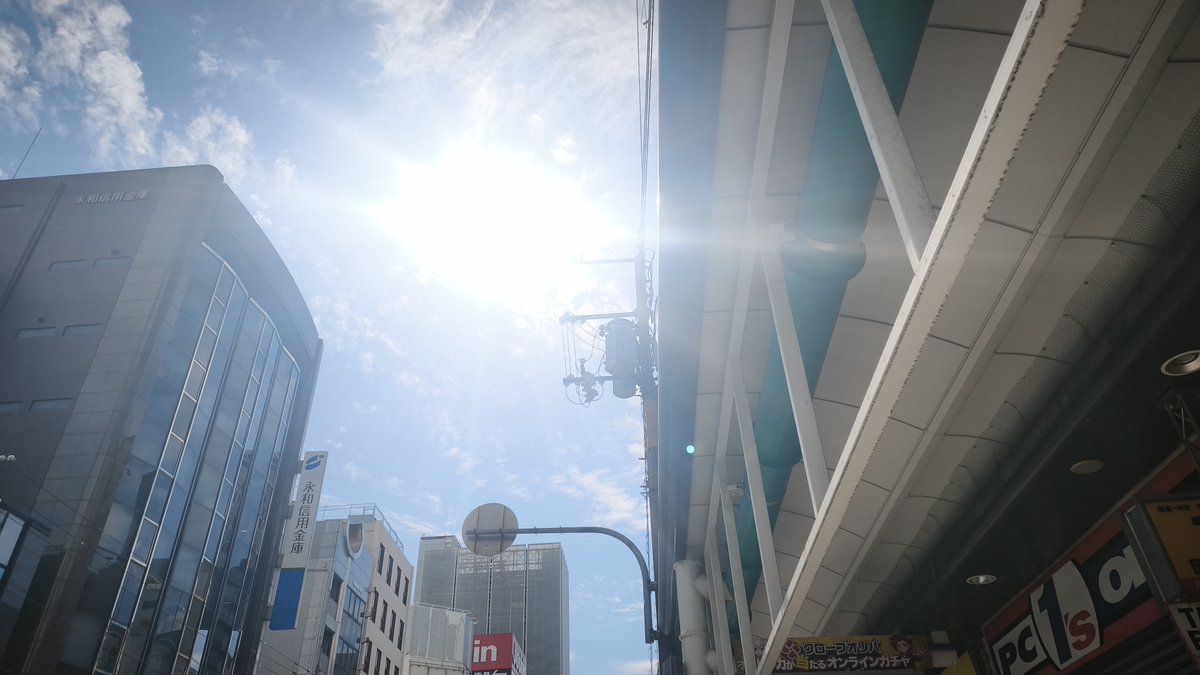 PCONES's tweet photo. こんにちワンズ
太陽がまぶしいですね
昨日ほど暑くなくなりそうですね

本日の営業スタートです
UMPC専門店ハイビーム大阪日本橋inPCワンズ
もOPENです https://t.co/YgtE6iFEN5