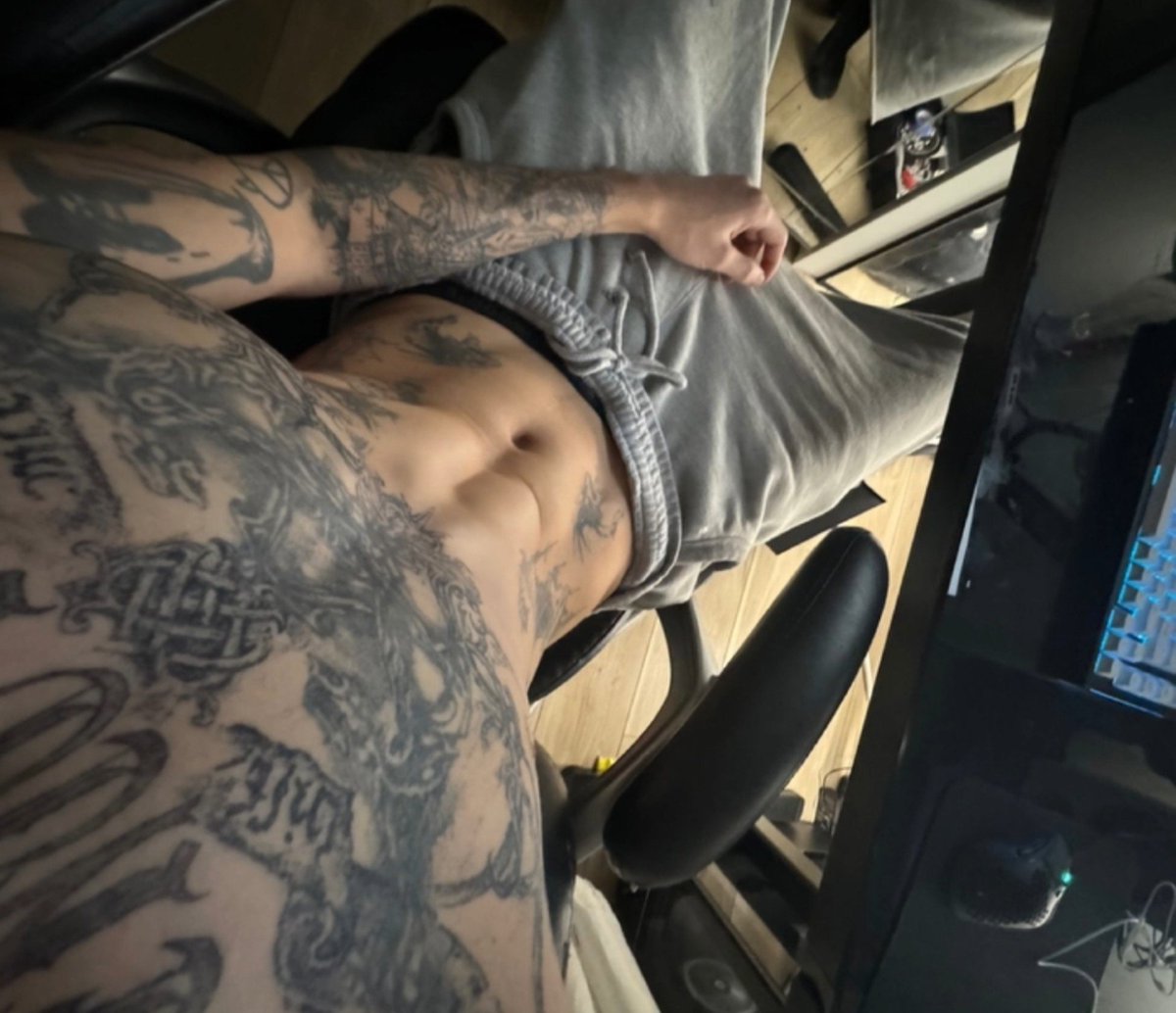 s0dom1zed's tweet photo. https://t.co/PhLfGx4CEN
