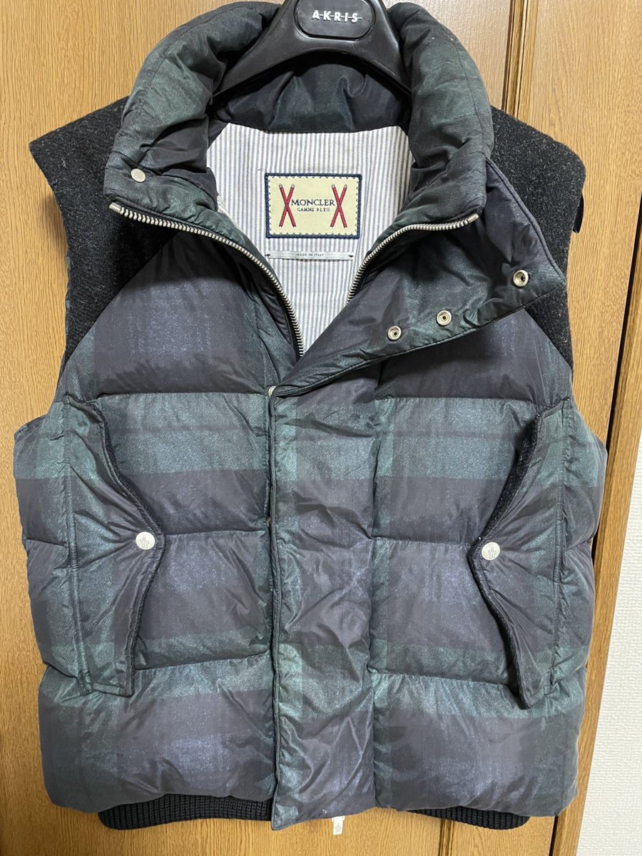 nextauction1's tweet photo. 10月26日オークション出品
モンクレールガムブルー ベスト https://t.co/E14t2cq9SC