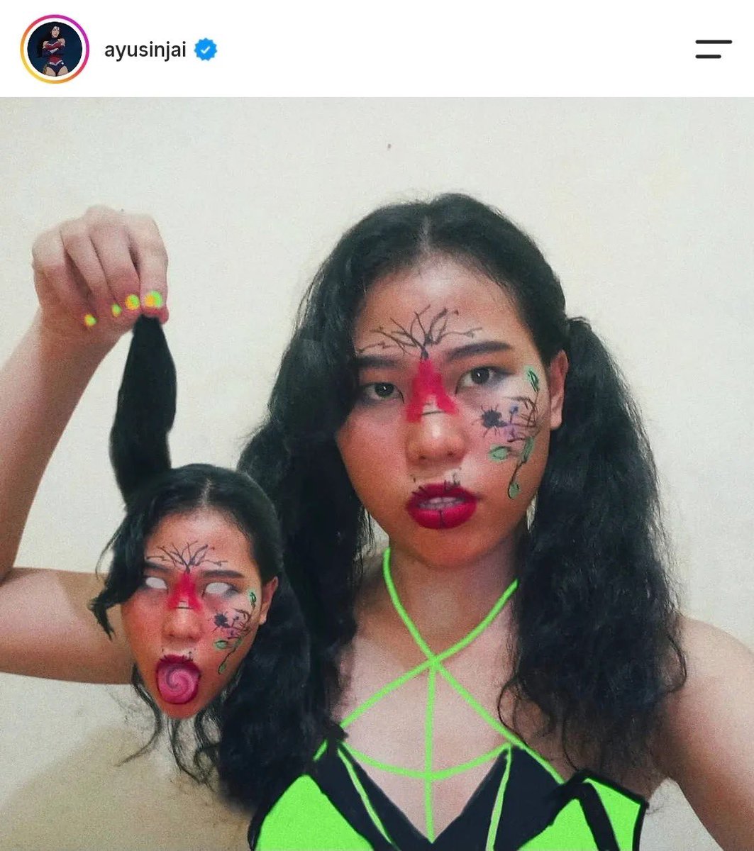 PocongGaib's tweet photo. Disuruh kerja keras sama ani2 model kecamatan 🤣🤣🤣🤣🤣

Aura bopung star syndrome nya kuat banget. MUKANYAA ITU MASI BELAAANG SAMA TANGAAAN. KERJA KERAS DULU ITU SETARAIN WARNA MUKA SAMA BADAN BARU NGURUSIN KERJA KERAS ORANG https://t.co/3NHiGT2WpA
