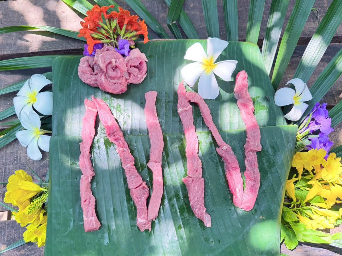 ningningproject's tweet photo. น้องหนึ่งเสือดาวลายเมฆก็เอนจอยกินเค้กเนื้อของพี่หนิงหนิงด้วยน๊า แฮปปี้เบิดเดย์ปาร์ตี้🐯🐅🐆🎂🎉🥩

NINGNING &amp; CLOUDED LEOPARD BIRTHDAY EVENT #2026Ningningproject

@KhaokheowZoo @and_khamoo 
 
#宁艺卓 #NINGNING #닝닝
#aespa HAPPY BIRTHDAY https://t.co/Z5uFHlaDOg