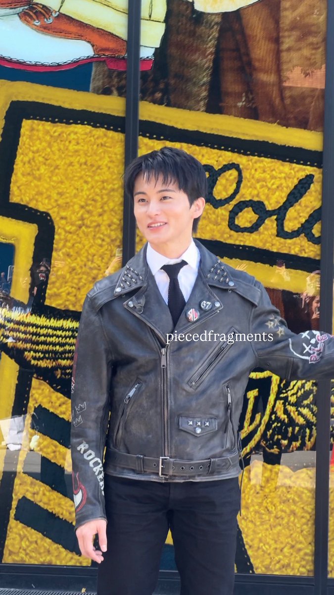 piecedfragments's tweet photo. mark came out to say hi 🥹🩵

#PoloFestxMarkLee
#PoloRalphLaurenxMarkLee 
@RalphLauren https://t.co/7PzxQoftMi