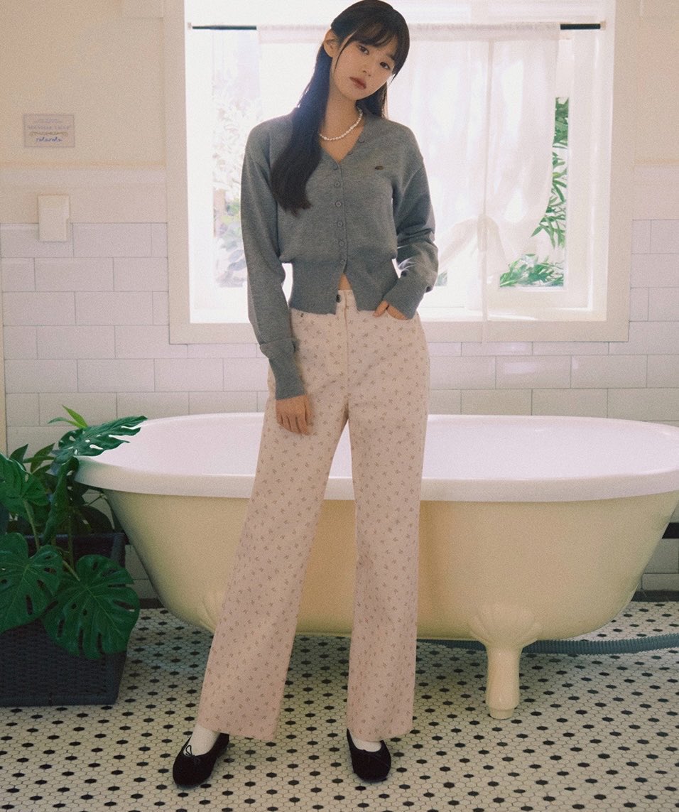 LoveUallEveryth's tweet photo. #preorder #rolarola V NECK BASIC CARDIGAN GRAY sale 45%~🍁🌬️ แบบน้องวอนยอง #IVE ใส่ ตุนไว้หน้าหนาวกันนน สีเทา ไซส์ อกก่อนยืด 34.6“ ยาว 53cm.
🏷️ 1150฿
📮ค่าส่งฟรี
💌สอบถาม/สั่งซื้อ Dm/💚Line @903fpcwz
✈️รอของ2-5วันหลังถึงบ้านเกา
#พรีออเดอร์เกาหลี #กดเว็บเกาหลี #รับหิ้วเกาหลี https://t.co/h4LPKzypLM