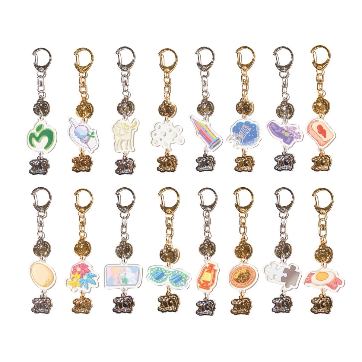 MGA_FAN_INFO's tweet photo. ご好評のMrs. GREEN APPLE 10周年記念グッズが再入荷✨

今回チェックしたいアイテムは、アニバーサリー仕様のキーホルダー🔑💚

数量限定のため、お見逃しなく！

▼詳細はこちら
https://t.co/KsuS5l9QVB

#PR #MrsGREENAPPLE https://t.co/c4ccnbv7Ij