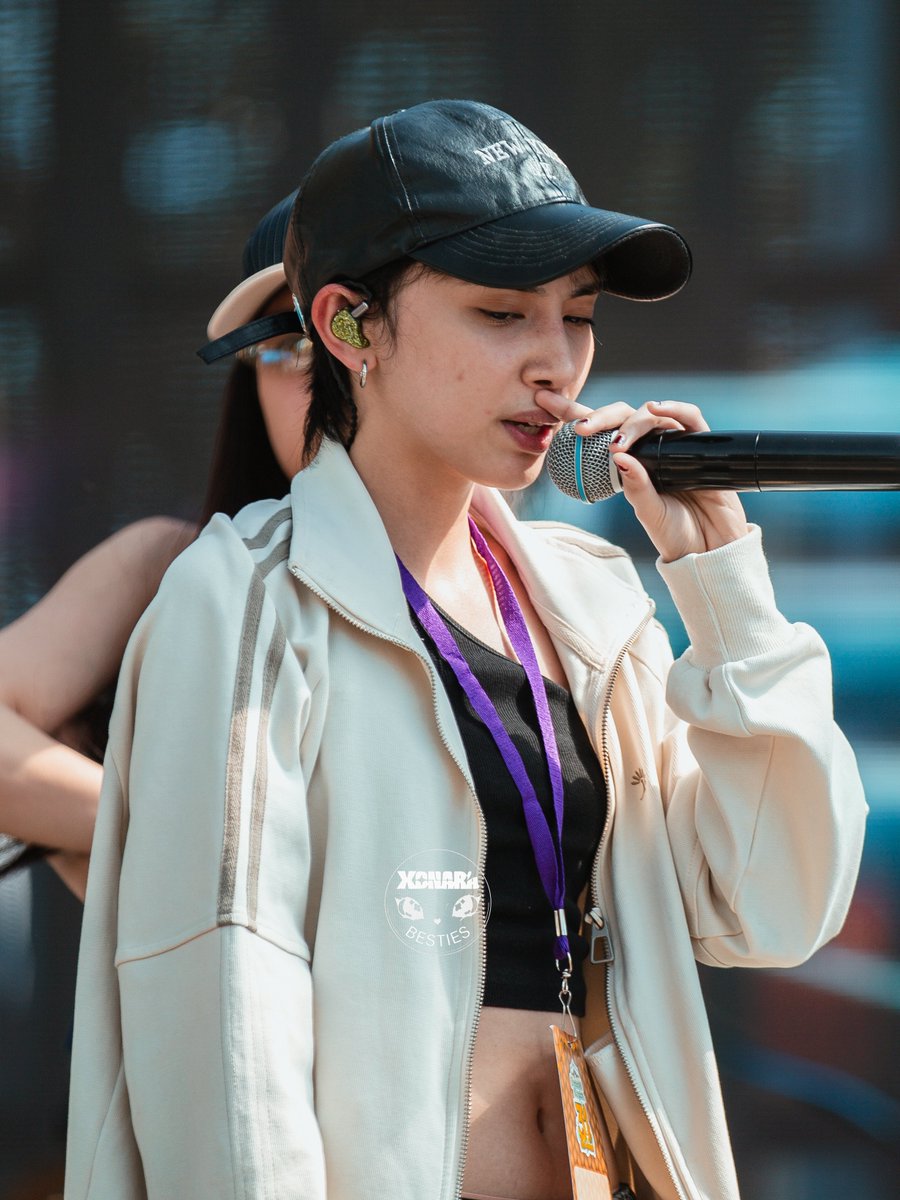 XonaraBesties's tweet photo. ๐ค Before the Spotlight: Eurekah
Even during soundcheck, Eurekah knows how to capture our attention! ๐ซถ๐ปโค๏ธ
#XONARA
#IMPERFECT
#XNRIMPERFECT https://t.co/pjn199xuJm