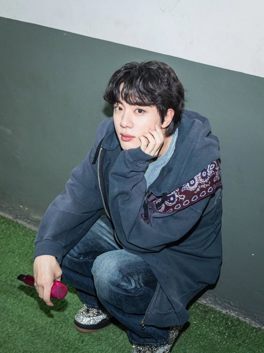 seokjinfile's tweet photo. JIN ON INSTAGRAM https://t.co/XsdwMS3FOb