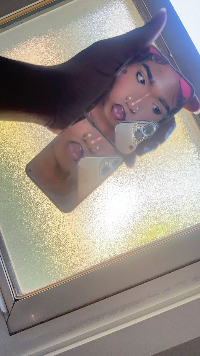 shawnslayy655's tweet photo. I looked so pretty I’d be mad too but who likes femboys hmuu #femboy #stl #314stl #fem #hmu https://t.co/8JjuyULcES