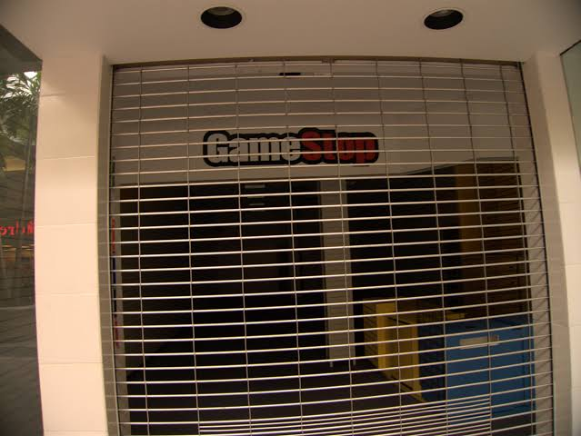 TheNathanNS's tweet photo. Midnight release of GTA VI (2026) https://t.co/oLnylEv0to