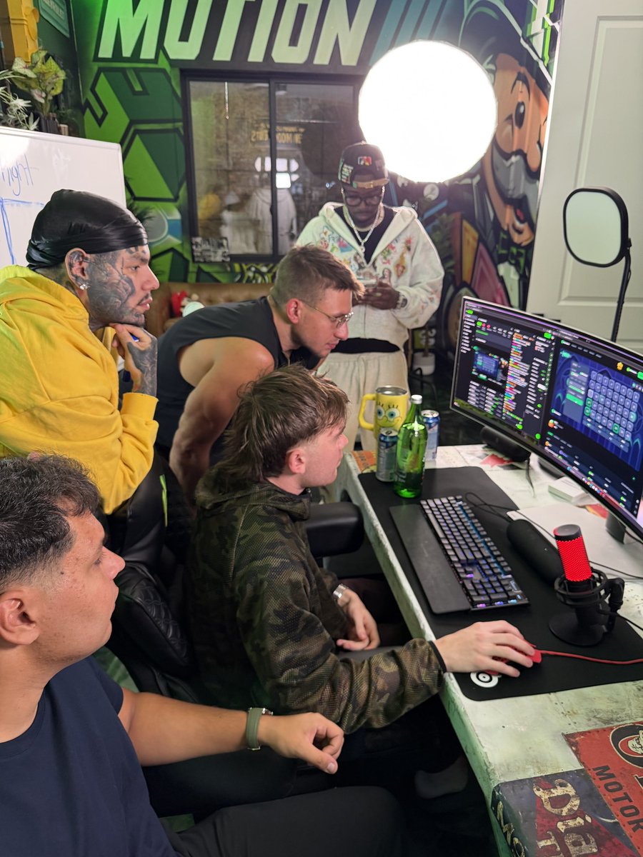 lucakante's tweet photo. GTA Lobby @gamdom https://t.co/t78vqllKaE