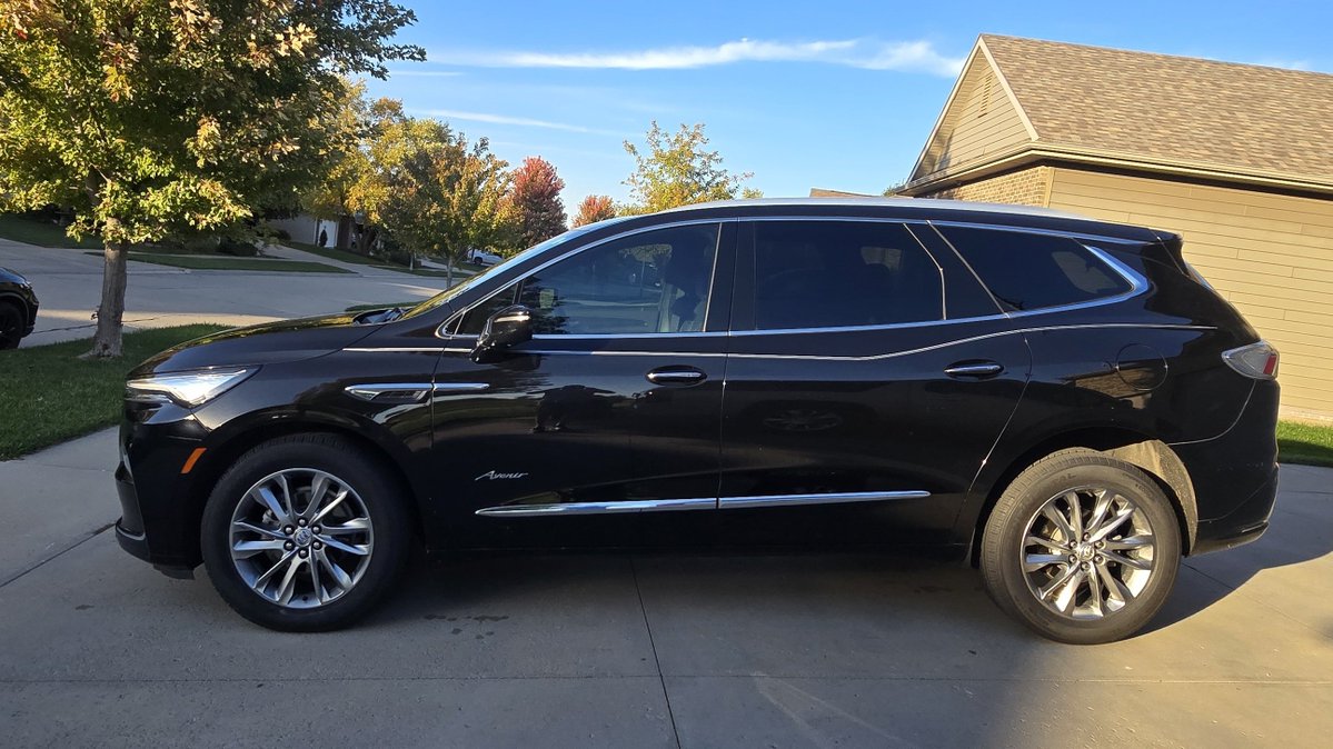 tintworksne's tweet photo. #buick #enclave front doors tinted in #ceramic #window #film #tint #FXExtreme with a true #lifetime #warranty @tintworksne @tint_works_lincoln_ne @SolarFXUSA 👍☑️💪🏁🏆☀️🔥🧯 https://t.co/LumBCrf5di