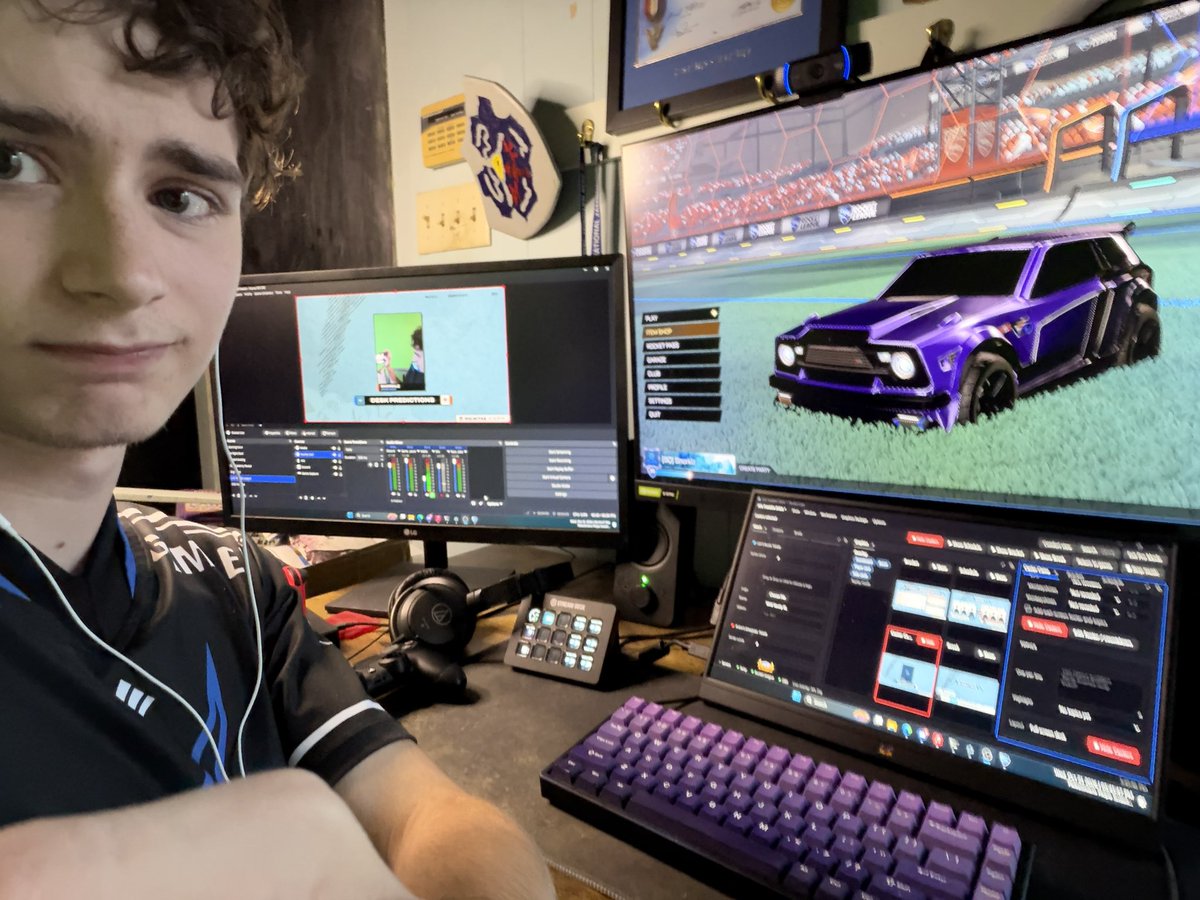 Snorklzworklz's tweet photo. We’re doing it better than EVERYONE tonight on the broadcast ⬇️

COME SUPPORT YOUTH ESPORTS

7:00 PM EST - https://t.co/sVBOPQFkLA

🎙️ - Me &amp;… just me 😢 https://t.co/gvb3hQiyPU