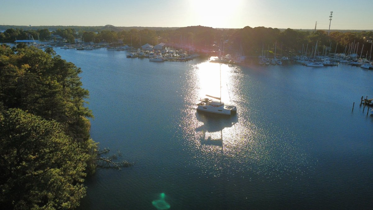 CraigSetzer's tweet photo. Days are getting shorter and shadows getting longer.   Solomons, Maryland https://t.co/AHhT5kHZzA