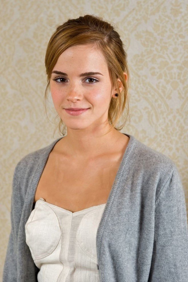 EmmaWatsonsno's tweet photo. No makeup ❤️😍 🥰🥰 I'm still beautiful 😍😍😍 https://t.co/w2tOg4NBcr