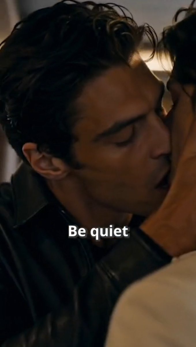 code_123O's tweet photo. Shut up - Be quiet - Shut up https://t.co/Qmd8FwS386