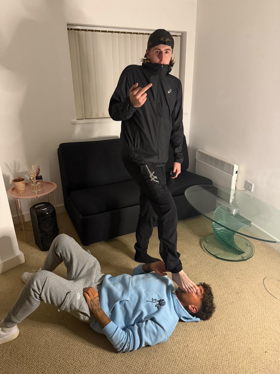 jslavex5's tweet photo. You wish this was you like I wish it was me 😈😈😈 I would want alphaT soles on my face aswell get in his DMs if you want more @AlphT077 https://t.co/czTHGNuOYY