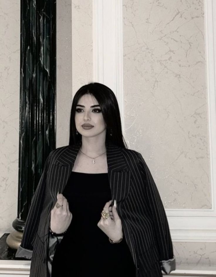 reeem2001x's tweet photo. الاناقه عنواني 🖤 https://t.co/16eLPtJFvw