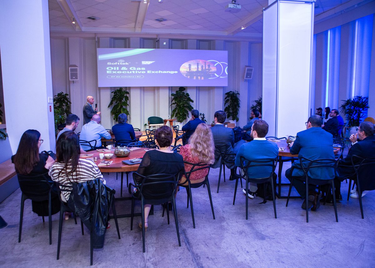 Softtek's tweet photo. How can AI and digital transformation drive real value in #OilAndGas?

Together with @SAP, we brought industry leaders together at the Oil &amp; Gas Executive Exchange to explore what’s next for autonomous enterprises.

#Softtek #SAP #AI https://t.co/S9rHosxatu