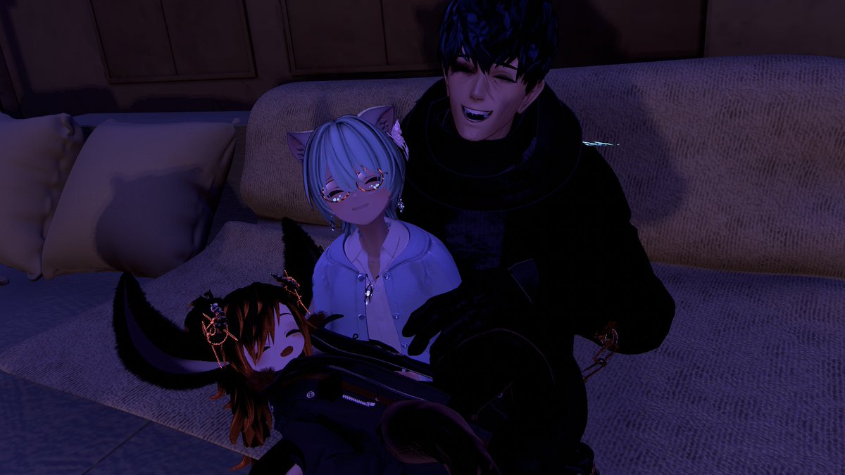RubyBrettVR1's tweet photo. おはよう〜🌞
昨日の百鬼夜行の感想でRP触れてくれてる人がいて俺もとてもハッピーになった🐱
今週乗り切れそうだな🪭
帰ったら感想＆写真ポストするぜ
今日も頑張りましょ〜💪 https://t.co/Vco8KAtnYL