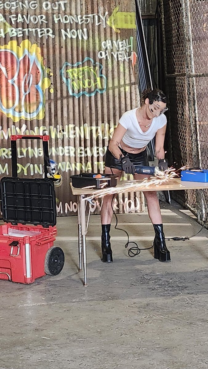 theandyappleton's tweet photo. Teaching a French porno chick how to angle grind wasn't on my bingo card this week! #SetLife https://t.co/wJbybmdTZi