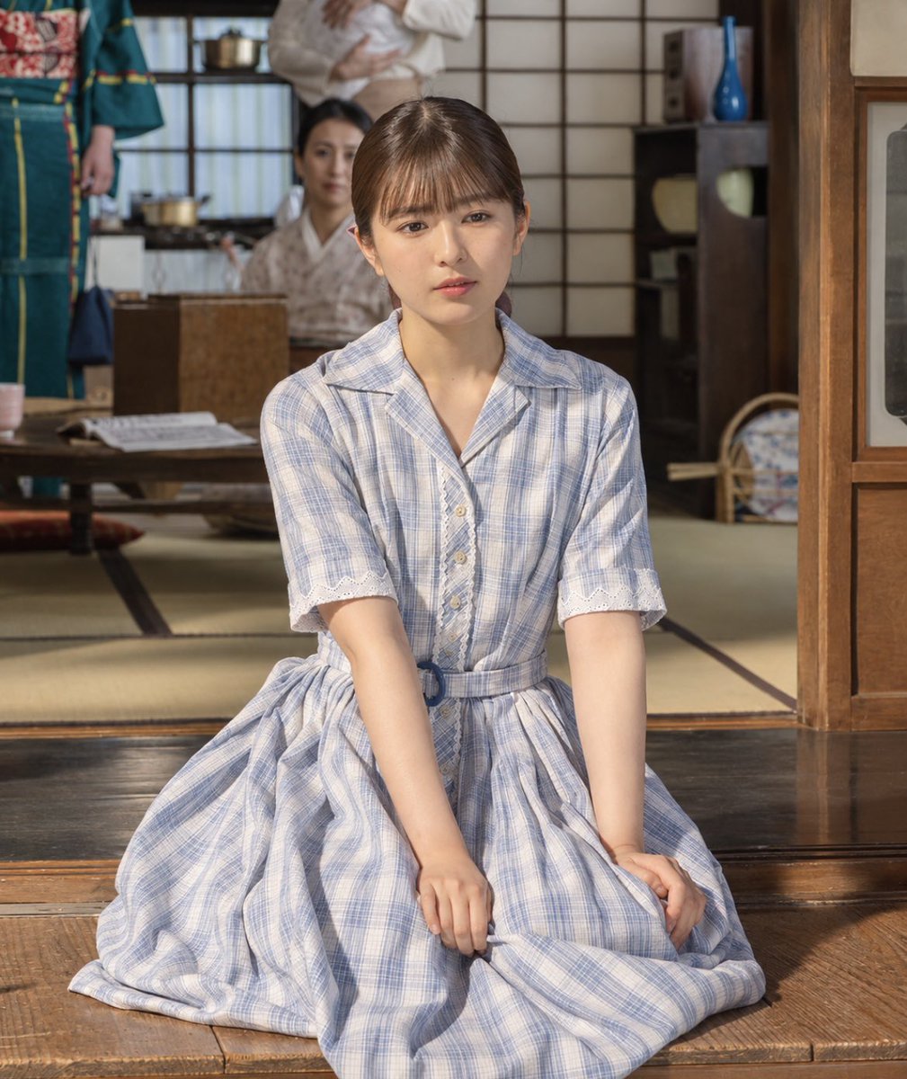 l_aya_ogawa's tweet photo. 昭和時代にこの髪質。これが小川quality。 https://t.co/DMfNGpuffg