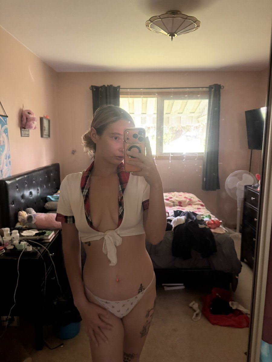 aimeeroyy's tweet photo. Go show me some looooove👀👩🏼‍🏫🫶🏼
Promise you won’t regret it😘 #OnlyFansModel #onlyfanscreator #CanadianGirl #fyp #sexy #naked #bpd 
https://t.co/cdcSuYS4Xb https://t.co/i0ObAAri9Q