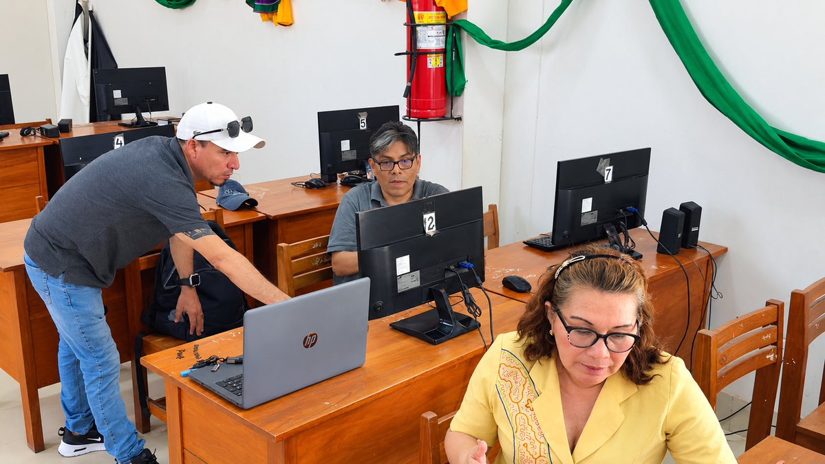 PeruEduca's tweet photo. 📍¡Empezamos en Ucayali!
La Plataforma Educativa Offline inicia su recorrido acercando recursos digitales a instituciones educativas donde la conectividad es un desafío. 💻📚
#PlataformaEducativaOffline #PerúEduca #Ucayali #EducaciónDigital https://t.co/GL4t4l9smT