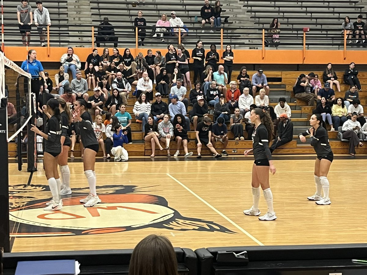 OCPSAthletics's tweet photo. That’s two! Winter Park 25 Santa Fe 23 after the second set. @OCPSnews https://t.co/xdNdPCUKBK
