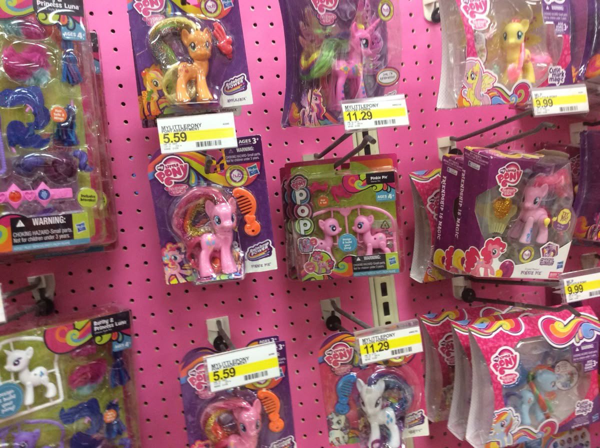 cherryneyeliner's tweet photo. target used to be so goated https://t.co/AsuQRC1p2N